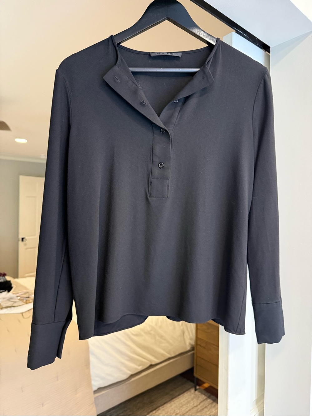 Jenni Kayne Black Button-Front Long-Sleeve Top